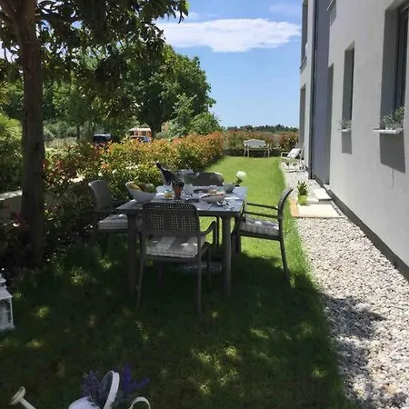 Capo D'oro Апартаменты Ровинь